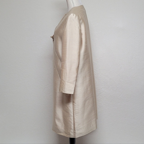 50s Rare Vintage Cream Peach Raw Silk Satin Knit Boxy Frog Clasp Opera Coat - Picture 8 of 14